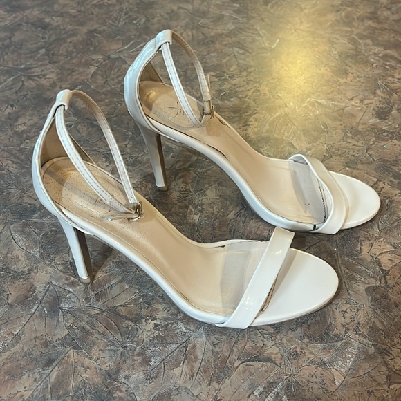 J.Adams paten leather strappy heals nude size 8 - Picture 2 of 4